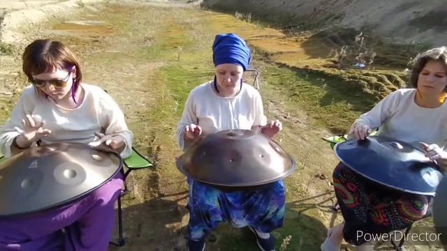 Группа ,, Капли дождя" Игра на ханге смотреть онлайн