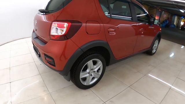 Renault Sandero II Stepway 1.6 MT (113 л.с.) 2017 смотреть онлайн