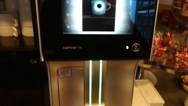 France, Paris, Charles de Gaulle Airport, Terminal 2F, lounge, coffe machine, CaFina XT6 смотреть онлайн