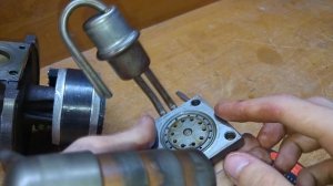 Полезные вещи внутри компрессора от старого советского холодильника!