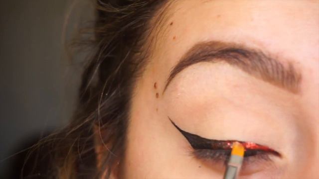 Glitter Winged Liner ft. Golden and Glittered | Holiday Makeup Tutorial 2015 смотреть онлайн