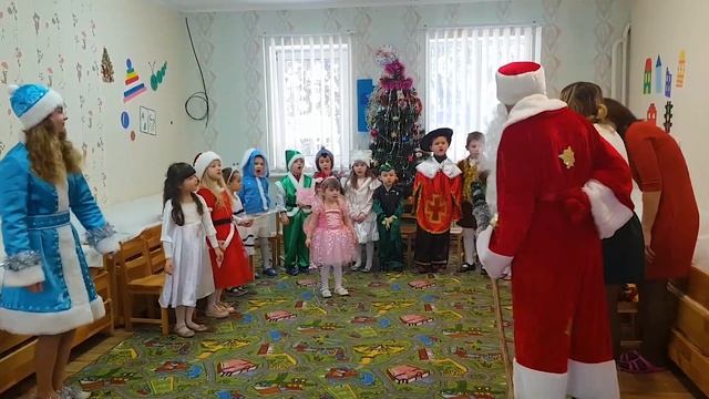 Лиза Новый год в садике 2019 смотреть онлайн