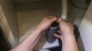 Протекает слив стиральной машинки /Washing machine drain leaking