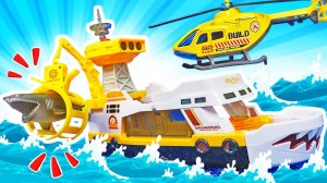 Машины помощники ловят АКУЛУ  Распаковка патрульного корабля. Видео для детей про игрушки