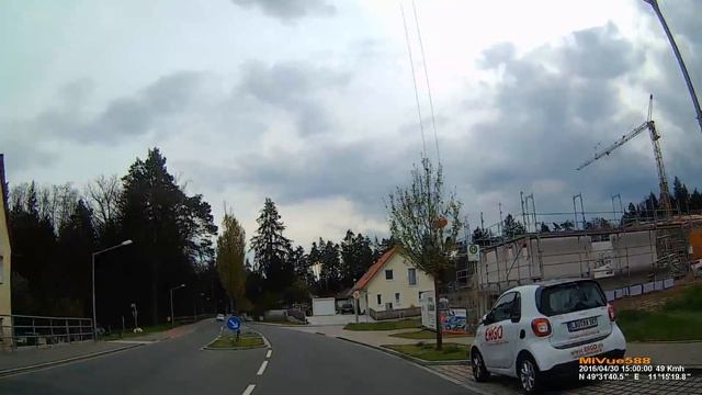 D: Vogelhof. Stadt Lauf a.d.Pegnitz. Landkreis Nürnberger Land. Ortsdurchfahrt. April 2016 смотреть онлайн