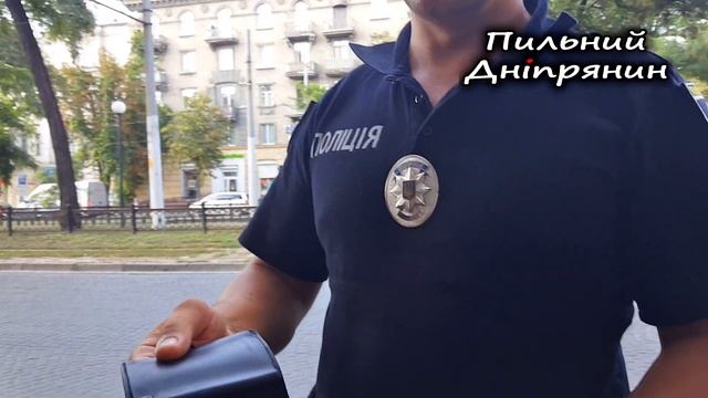 Парень с камерой спугнул мусорят. Остановка без причины признак дурачины. Помощь не нужна. смотреть онлайн