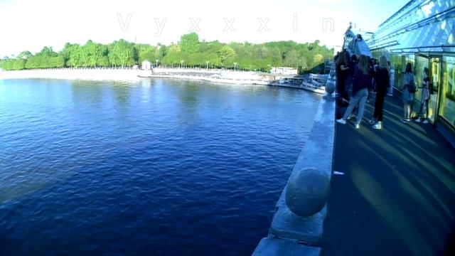 [Псв 26] На Андреевском Пушкинском пешеходном мосту Андреевский пешеходный Пушкинский мост ВЕСНОЙ смотреть онлайн