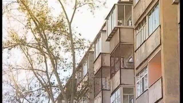 Мужчина упал с 4 этажа смотреть онлайн