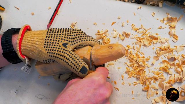 How to whittle a simple character - Carve a Ghost - Easy смотреть онлайн