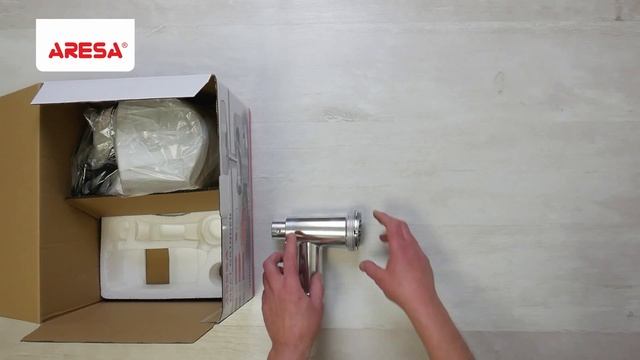 Распаковка мясорубки / Unpacking of meat grinder ARESA AR-2105 смотреть онлайн