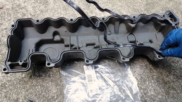 Mercedes W220 - Valve/Breather Covers, Spark Plugs, Coils DIY - PART 1 смотреть онлайн