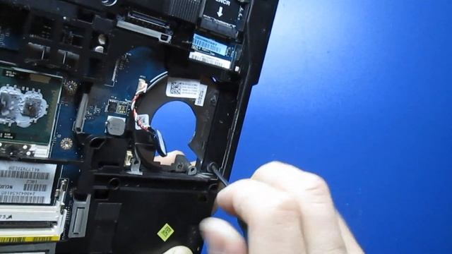DELL Latitude E6410 Fully Disassembly смотреть онлайн