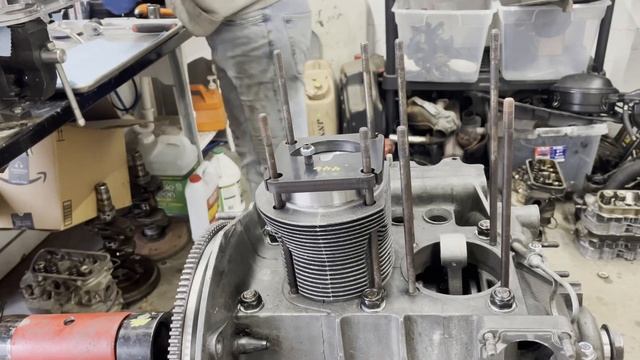 HOW TO - Classic Aircooled VW TYPE 1 & TYPE 3 ENGINE BUILD - Top End Assembly