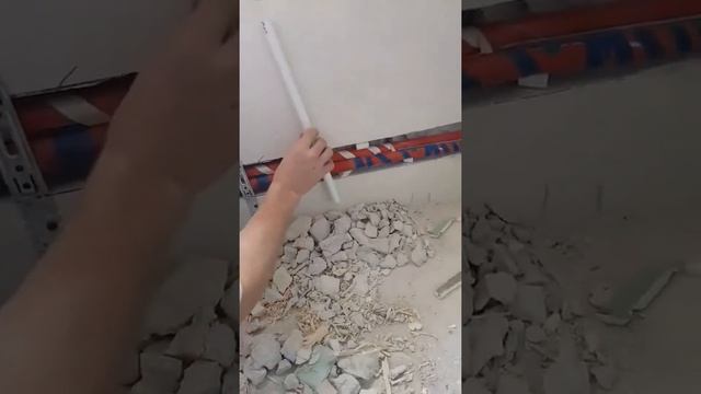 ПРАВИЛЬНАЯ УКЛАДКА ТРУБ В СТЕНУ ПРИ ШТРОБЛЕНИИ смотреть онлайн