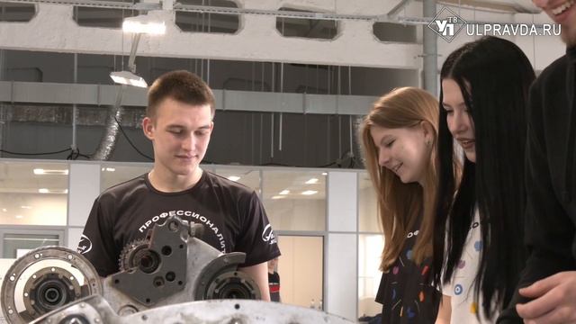 Талантливы во всём. Студенты авиационного колледжа написали необычный гимн смотреть онлайн