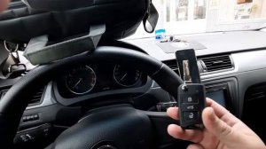 Программирование ключа с кнопками в SKODA RAPID 2015, где такого ключа быть не должно.