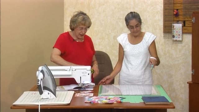 September Block Party "Patty Cake Quilt" смотреть онлайн
