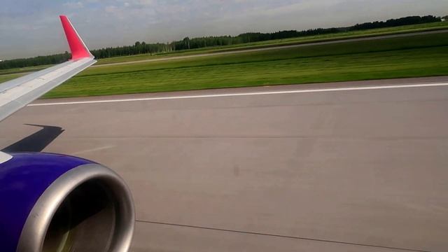 Мощный взлет из Пулково Boeing 737-800 Смартавиа смотреть онлайн