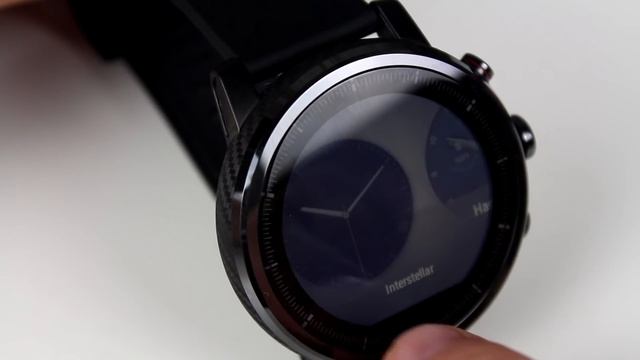Xiaomi Huami Amazfit Stratos - Спортивные возможности и деловой стиль