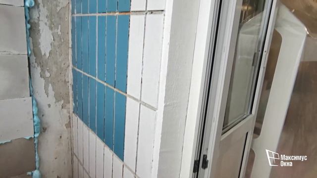 Ремонт балкона - остекление, утепление стен и отделка ламинатом в доме серии П-44 смотреть онлайн