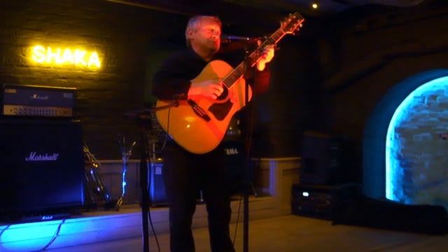 Я зашел просто так... Уличный музыкант Сергей Васильев смотреть онлайн