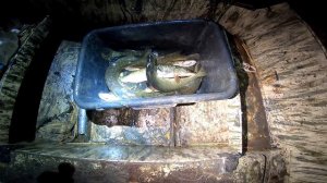 Ночная рыбалка дедовским способом или ванна рыбы за полчаса  Рыбалка на острогу Рыбалка с лодки