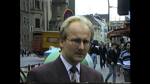 Neukölln Karl Marx Strasse mit Bodo Manegold 1992 смотреть онлайн