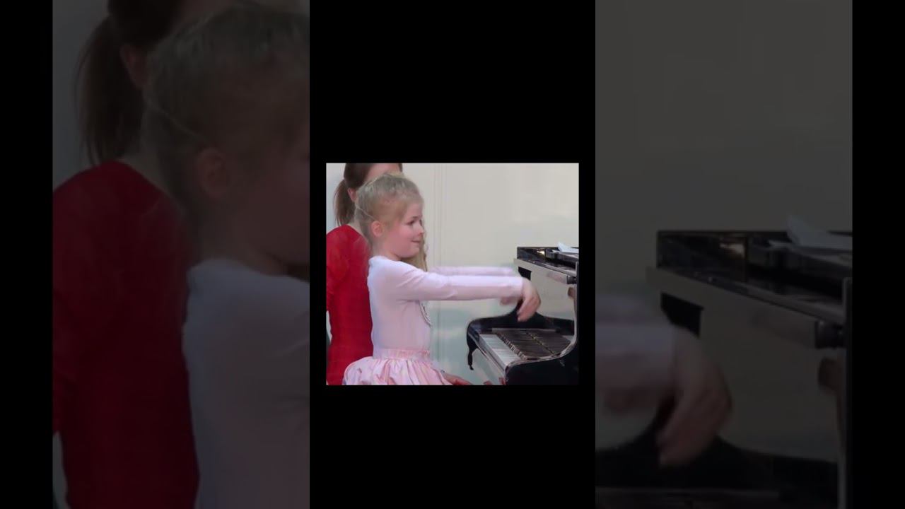 #shorts #урокифортепиано #фертепианодлядетей смотреть онлайн