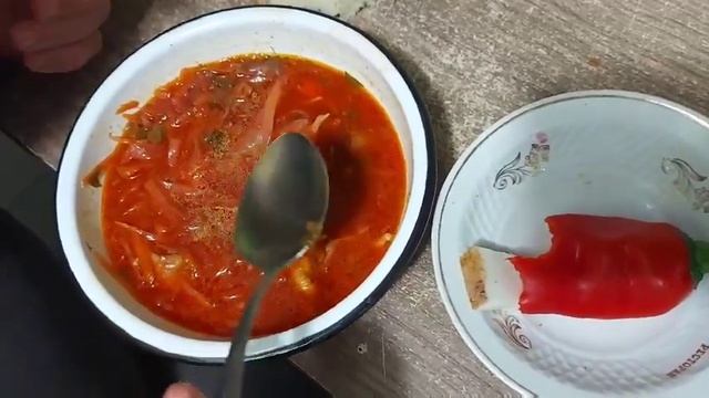 Борщ без сметаны, со сметаной молочный суп.