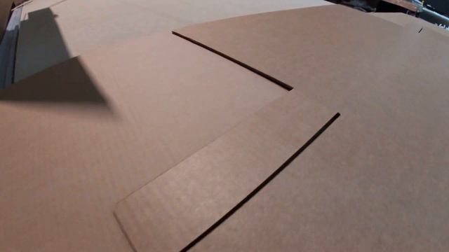 Раскройщик Bigzee Cutter. Изготовление картонных коробок + Упаковка мебельных фасадов смотреть онлайн