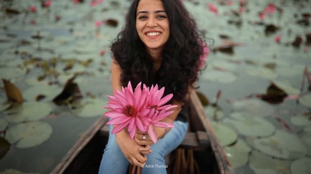 Aambal Poovu (Fuchsia colored Nymphaea nouchali) смотреть онлайн