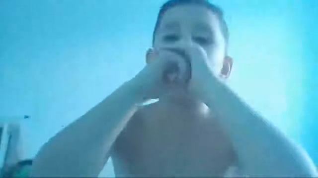 Я Сижу В Своей Комнате смотреть онлайн