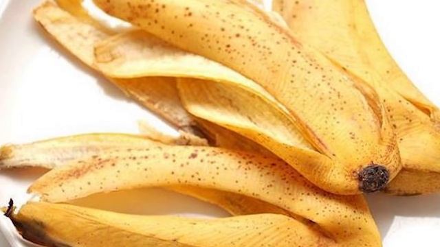 Пенсионерка каждый вечер отваривает банановую кожуру и рекомендует попробовать так каждому смотреть онлайн