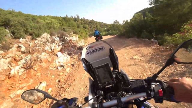 Тестируем в горах и на серпантине два поколения Yamaha: Tenere Xt660z и Tenere 700