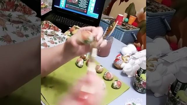 Декупаж. Готовимся к Пасхе.МК для Инстаграм. смотреть онлайн