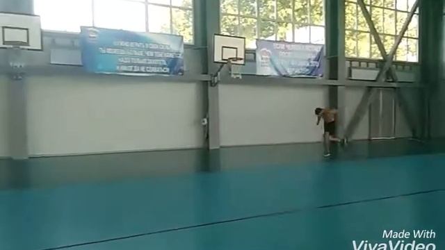 Низкий старт. ЛЕГКАЯ АТЛЕТИКА смотреть онлайн