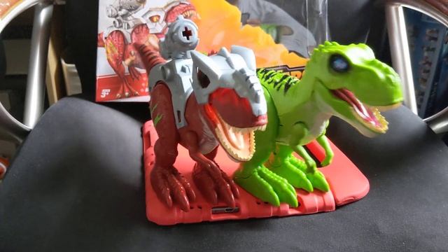 Green and Red Trex Zuru Robo Alive. Watch them in action roaring and moving. смотреть онлайн