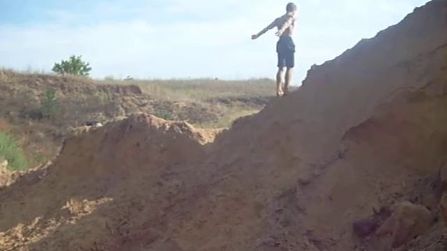 поэтому уже давно пора долбить... смотреть онлайн
