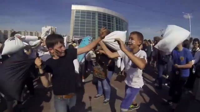 Большие бои подушками Уфа 2014 смотреть онлайн