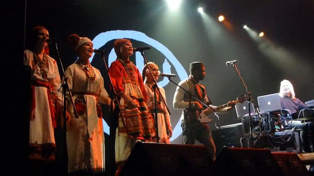 Deep Forest feat Oyme - Sweet Lullaby 16.04.2017 live @Yotaspace in Moscow смотреть онлайн