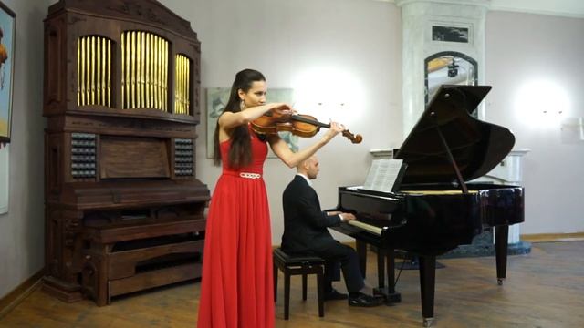 А. Пьяццолла - Мелодия/ К. Симонова (альт), С. Родионов (ф-но) смотреть онлайн