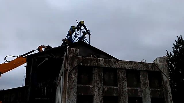 Ветрогенератор (ветровая турбина). Монтаж на объекте! смотреть онлайн