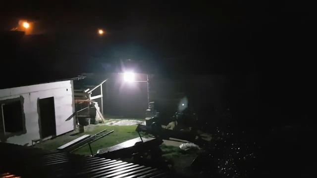 Test naświetlaczy LEDVANCE OSRAM 10W 50W 4000k VS chiński 50W VS halogen 450W смотреть онлайн