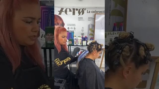 APLICACIÓN DE COLOR Con La TÉCNICA BALAYAGE De La Coloración ZERO | Salerm Cosmetics