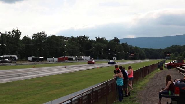 2006 Viper SRT10 VS. 2005 Mitsubishi Evo VIII смотреть онлайн