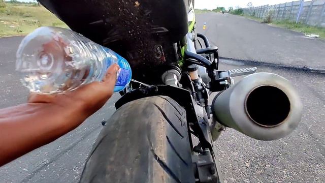 This is How Bikers Celebrate Diwali | Z900 Fire Burnout смотреть онлайн
