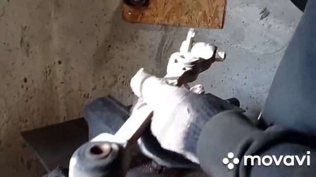 ВАЗ 2115 меняем сайлентблоки на передних рычагах. смотреть онлайн