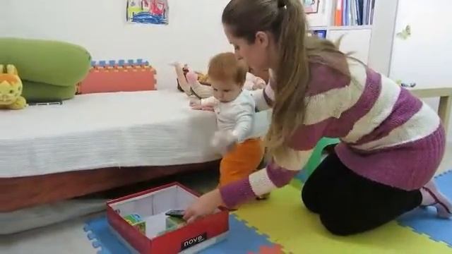 Как научить ребенка садиться из положения стоя смотреть онлайн