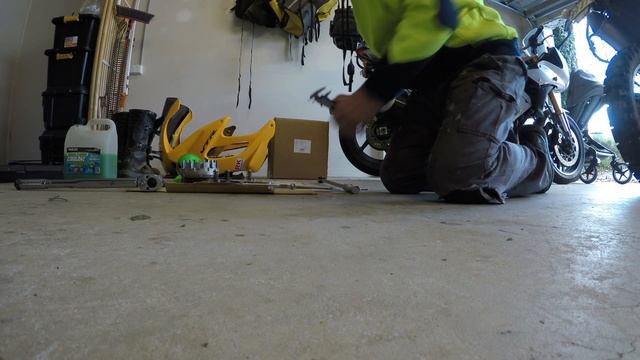 VTR 1000 clutch replacment смотреть онлайн