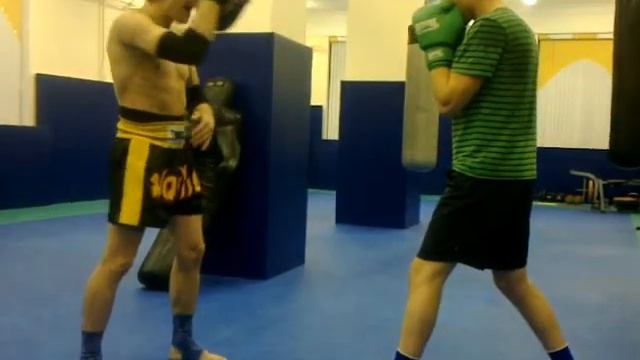 Отработка боковых ударов руками смотреть онлайн